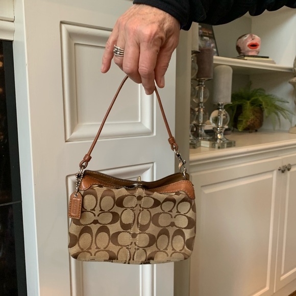 Authentic Coach Wristlet - Picture 4 of 8